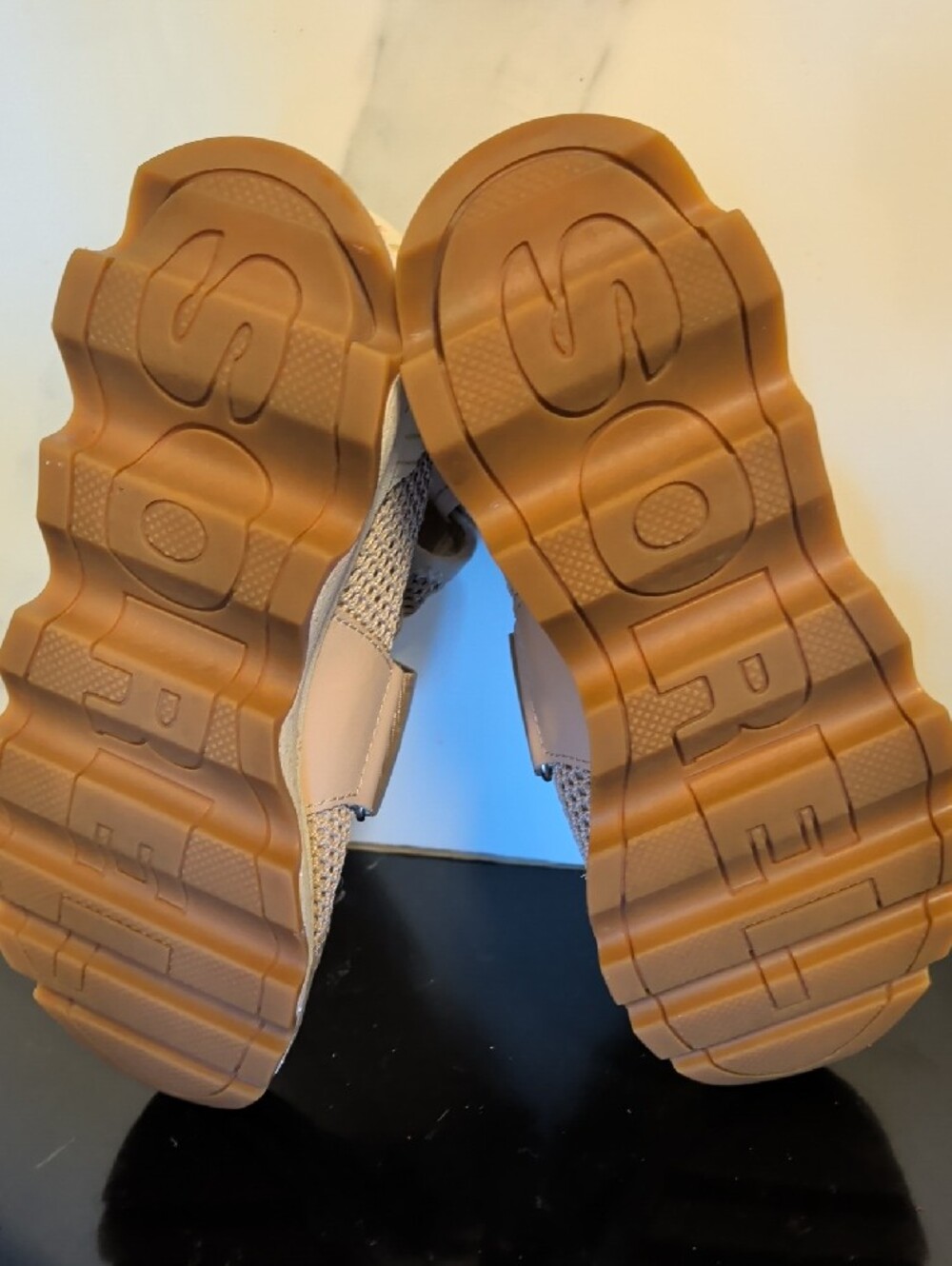 Sorel Kinetic Slip-On Athletic Rose Gold Sneakers Size 6 Used Exc - Picture 7 of 8